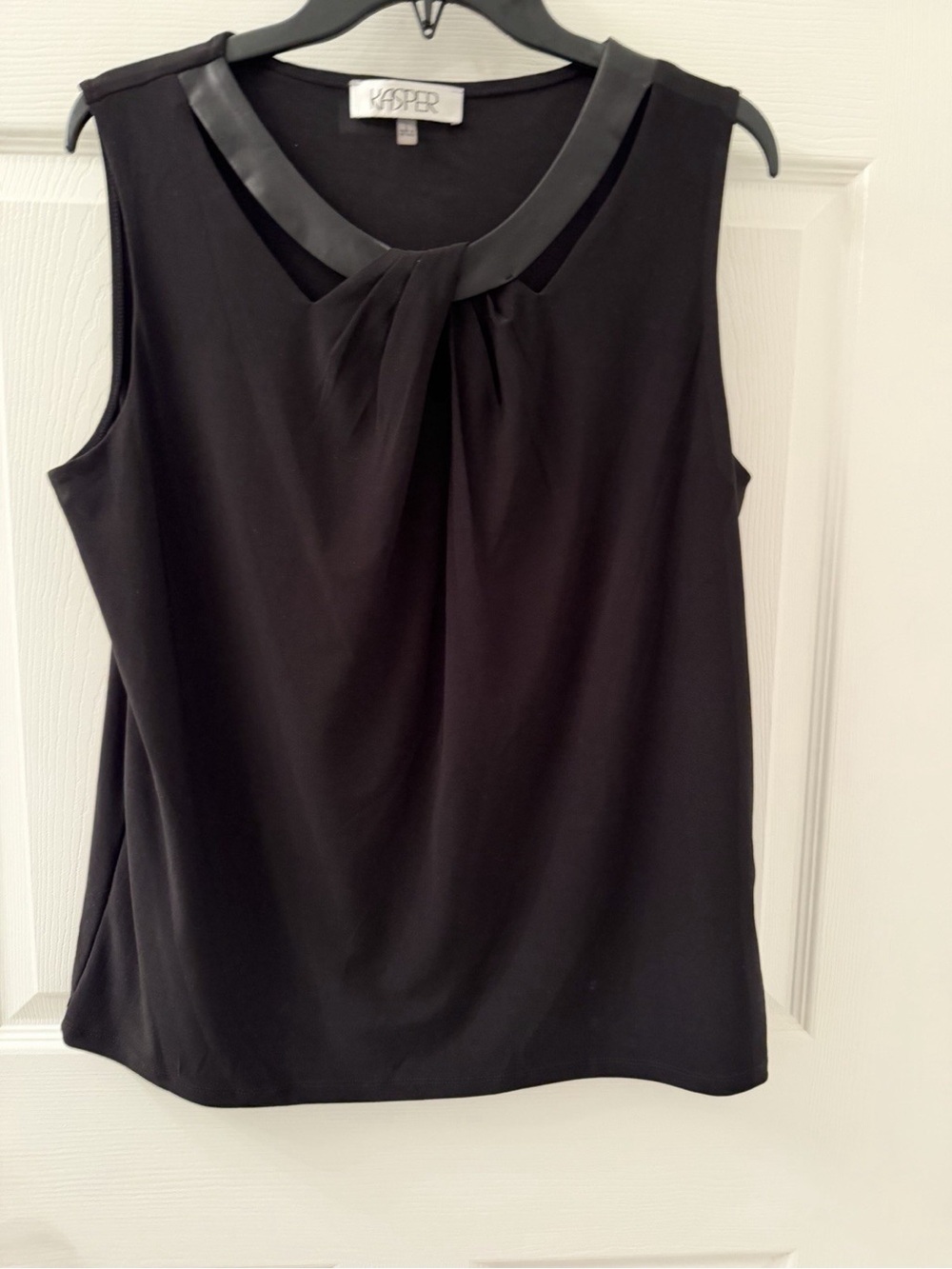 Kasper Women's Sleeveless Blouse Twist Keyhole Neck Black